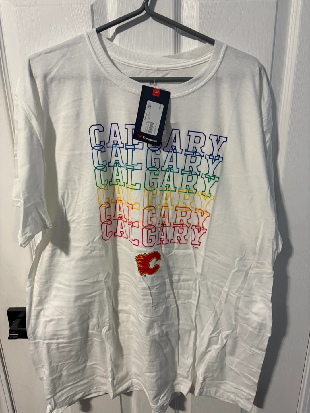 Fanatics Calgary Flames Pride Hockey T-Shirt XXL