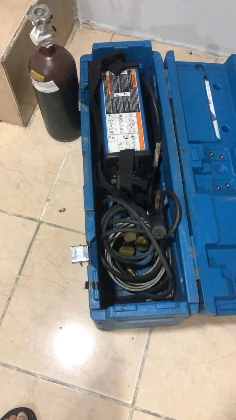 Miller AWISCO Welding Machine with Gas Cylinder - photo 3