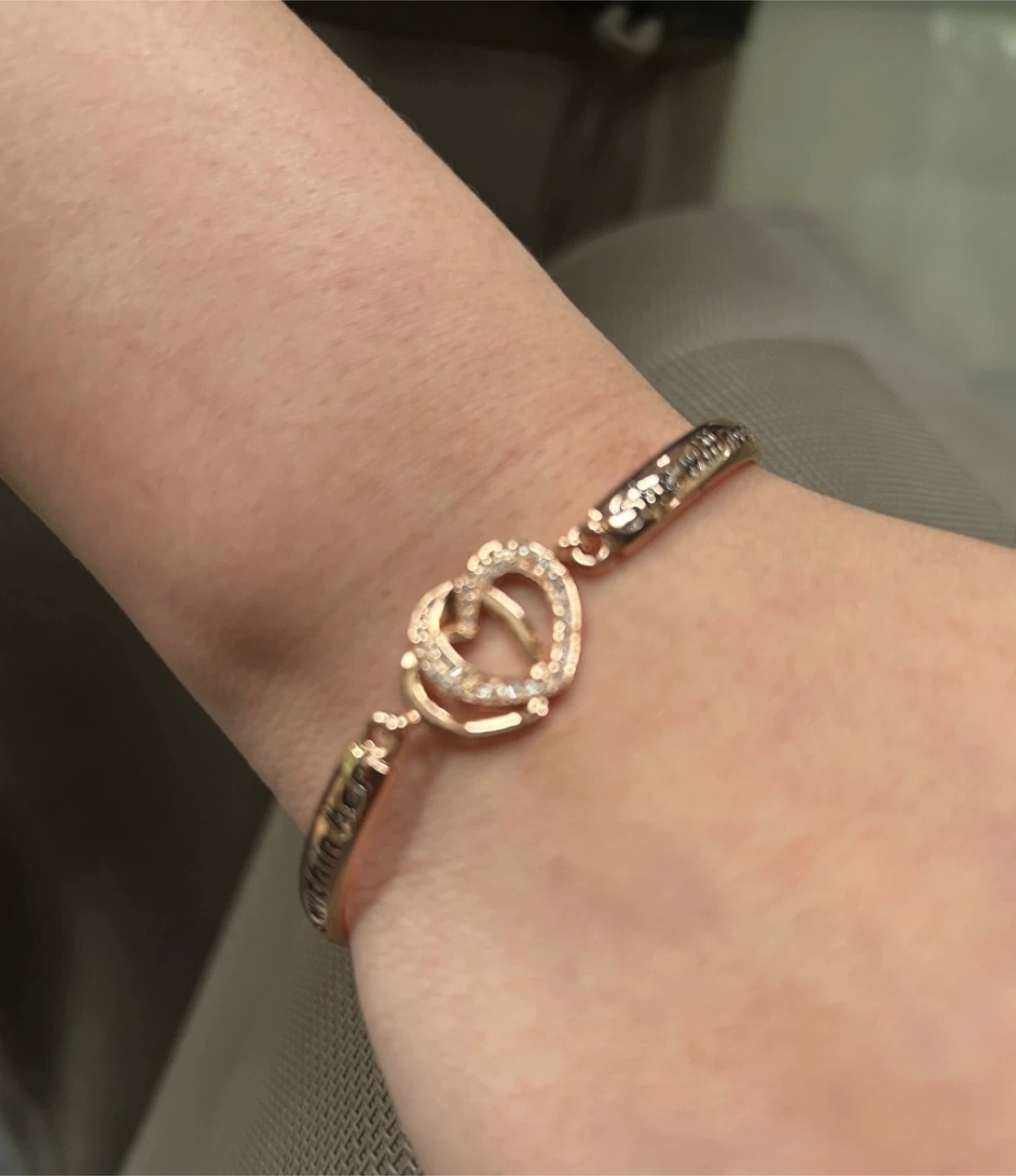 Adjustable god is within her she will not fall heart bracelet - photo 2