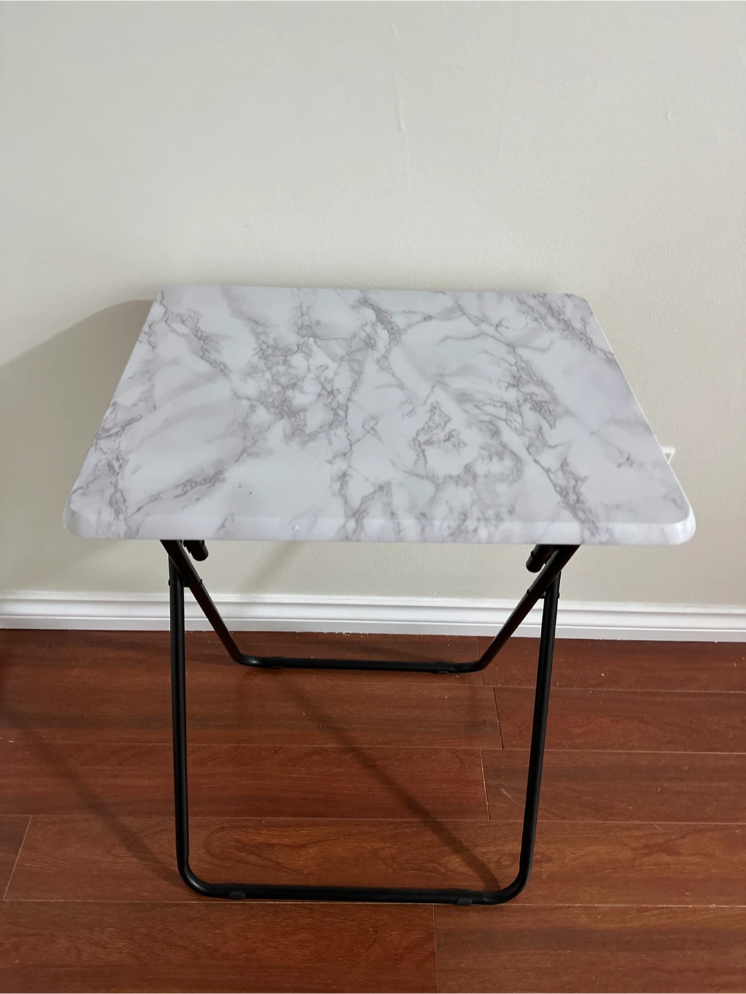 Light Acrylic Marble-Look Top Folding Side Table - photo 2
