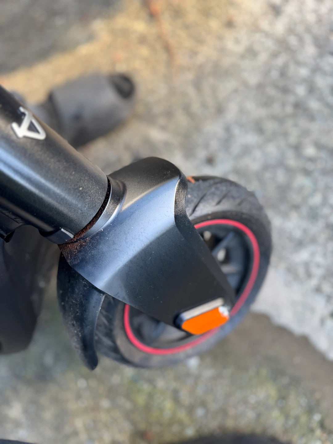 NIU KQi3 Max Electric Scooter - photo 4