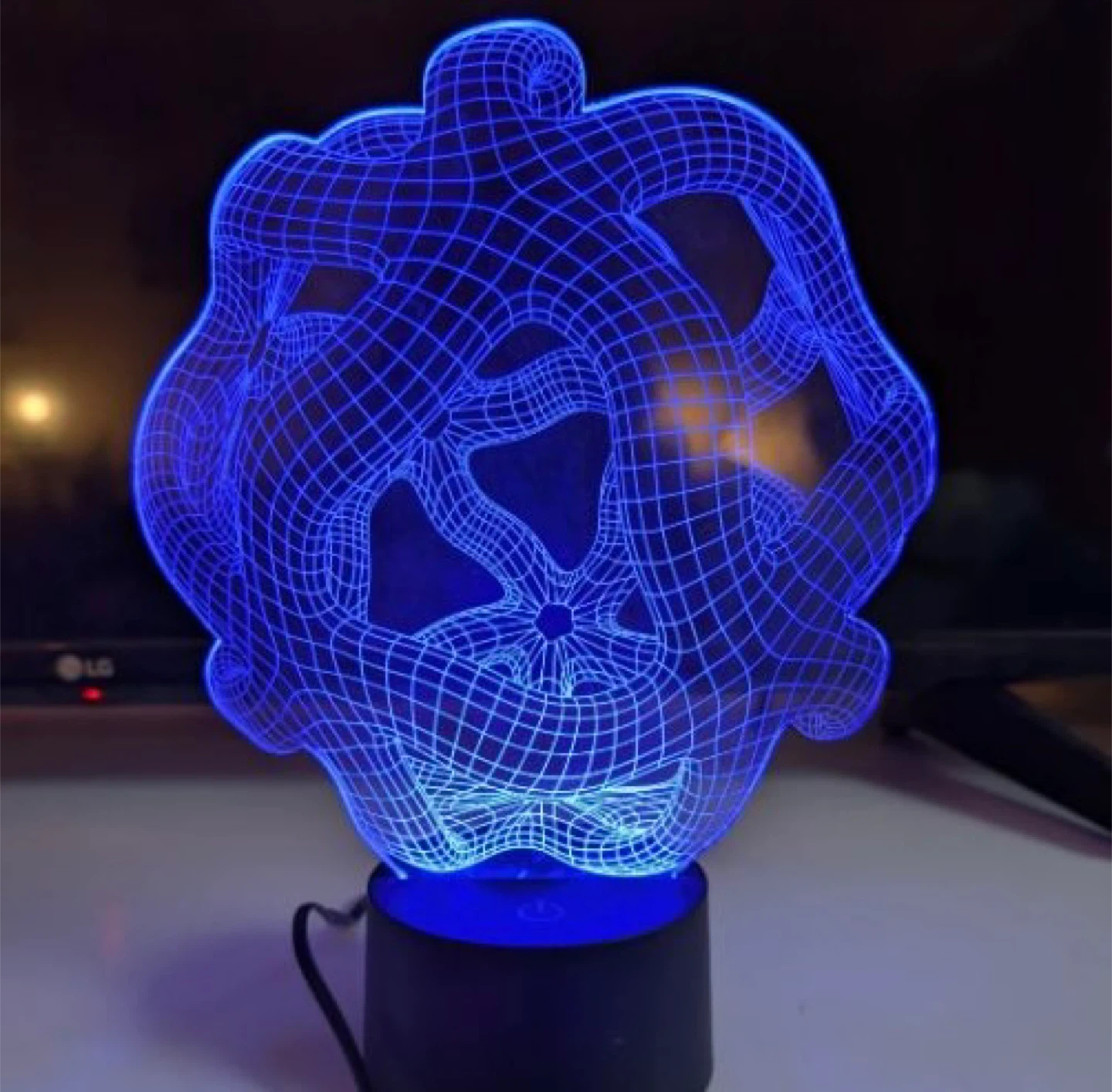 3D Wireframe LED Lamp - photo 3
