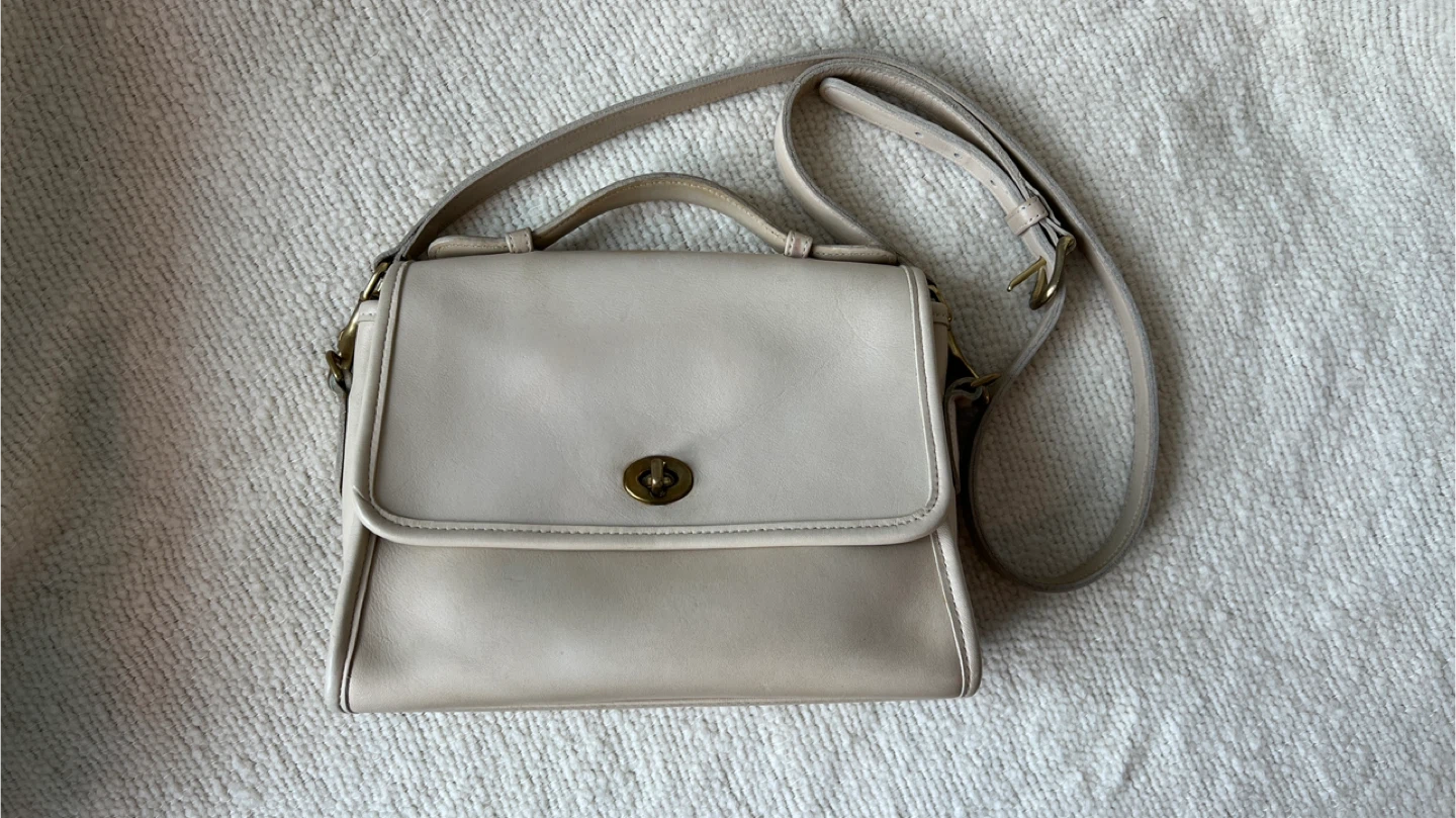 Vintage Coach Court Bag – Style 9870 – Cream