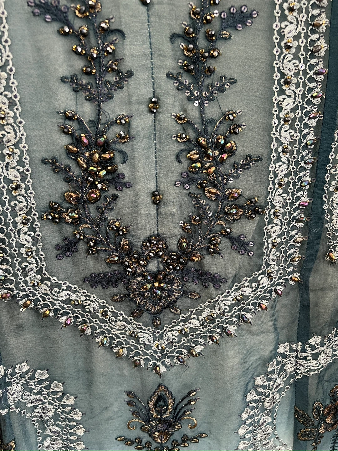 Beautiful Chiffon Embroidered 3 Pcs Suit - photo 2