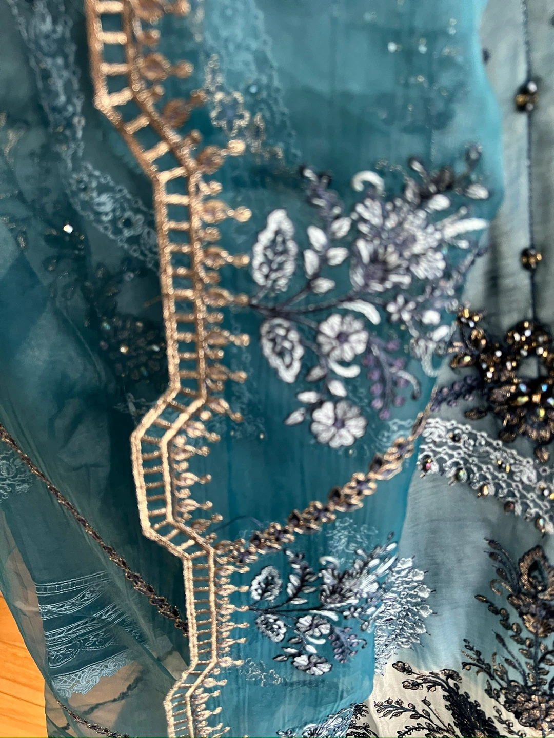 Beautiful Chiffon Embroidered 3 Pcs Suit - photo 5