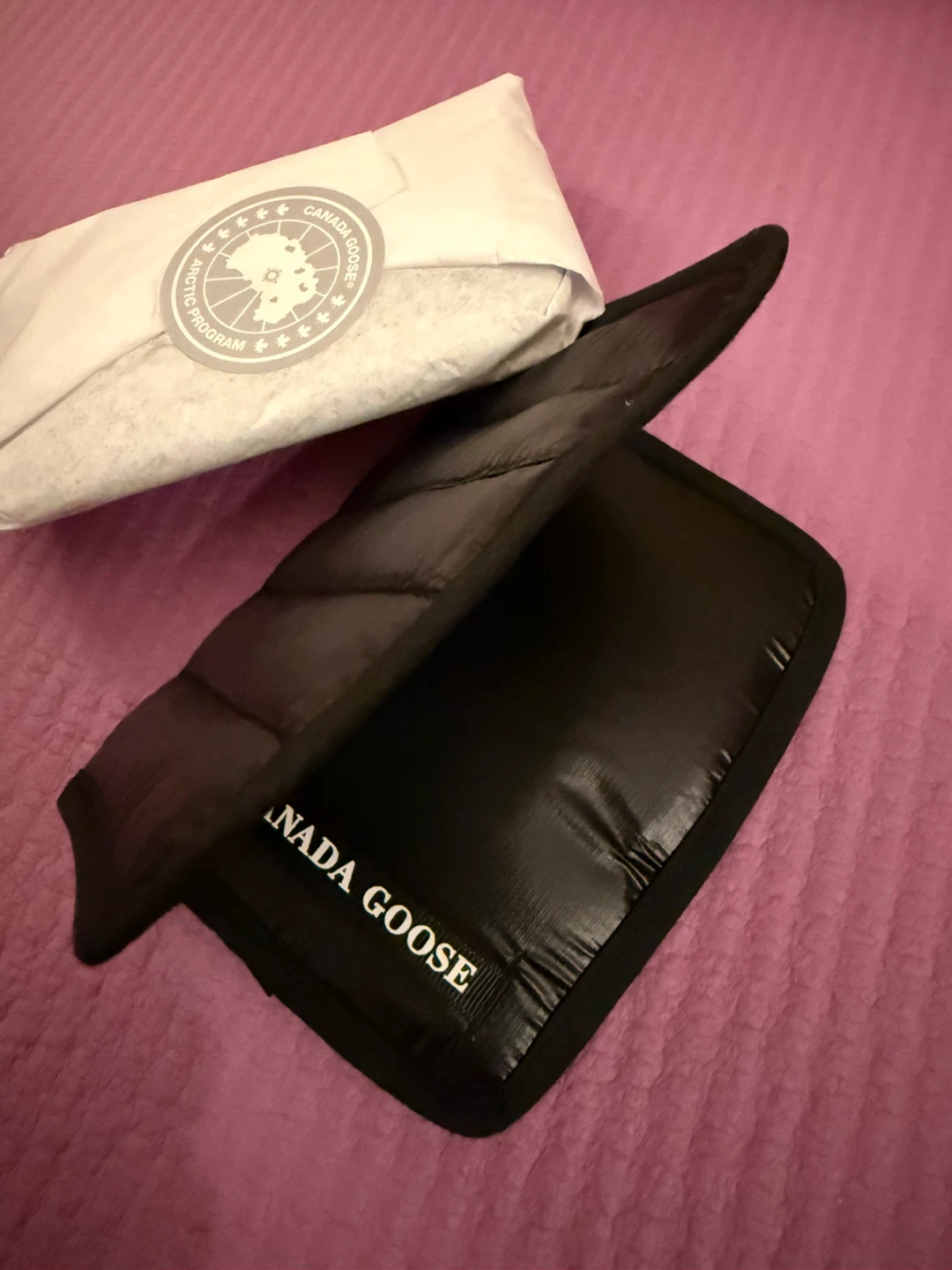 Canada Goose Black Puffer passport holder/wallet - photo 2