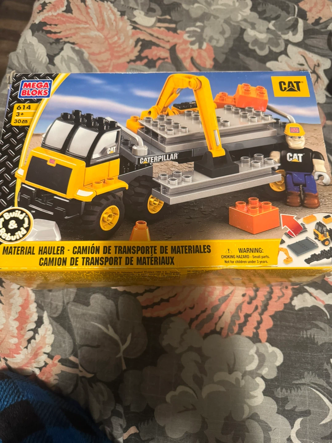 Mega Bloks CAT Material Hauler Building Set 614 - photo 2