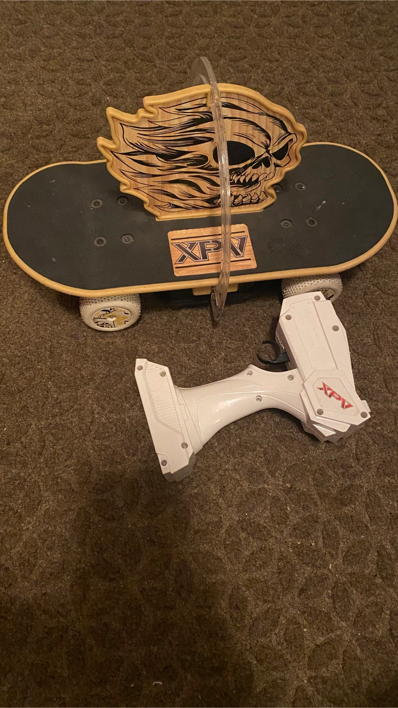 XPV Remote Control Skateboard with Controller - photo 2