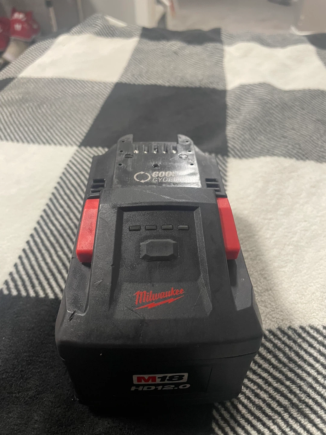 Milwaukee M18 REDLITHIUM FORGE 12.0 Ah Battery - photo 2