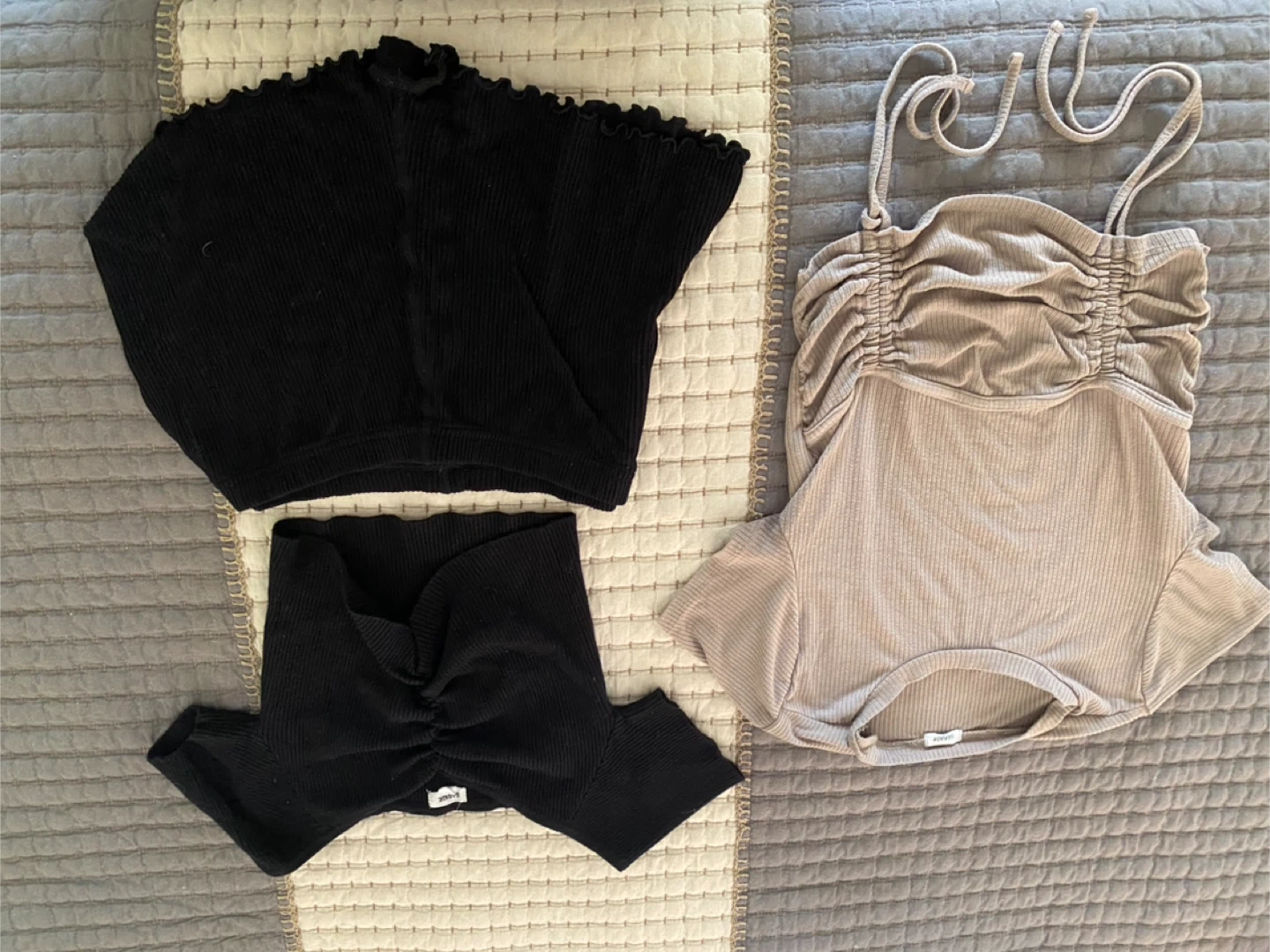 Assorted Women's Tops and Jeans Bundle - photo 5
