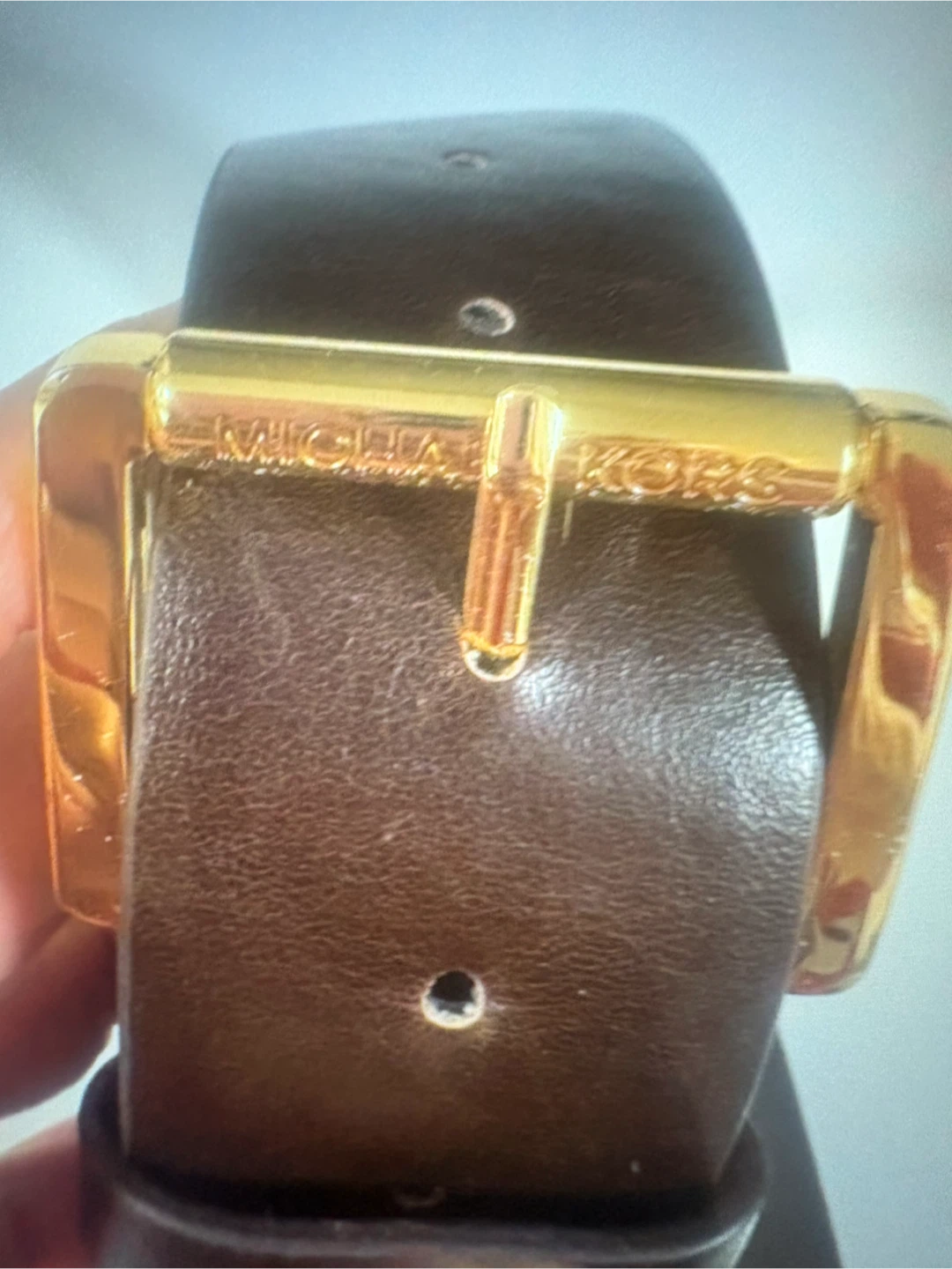 Ceinture Michael Kors brun avec boucle dorée - photo 2