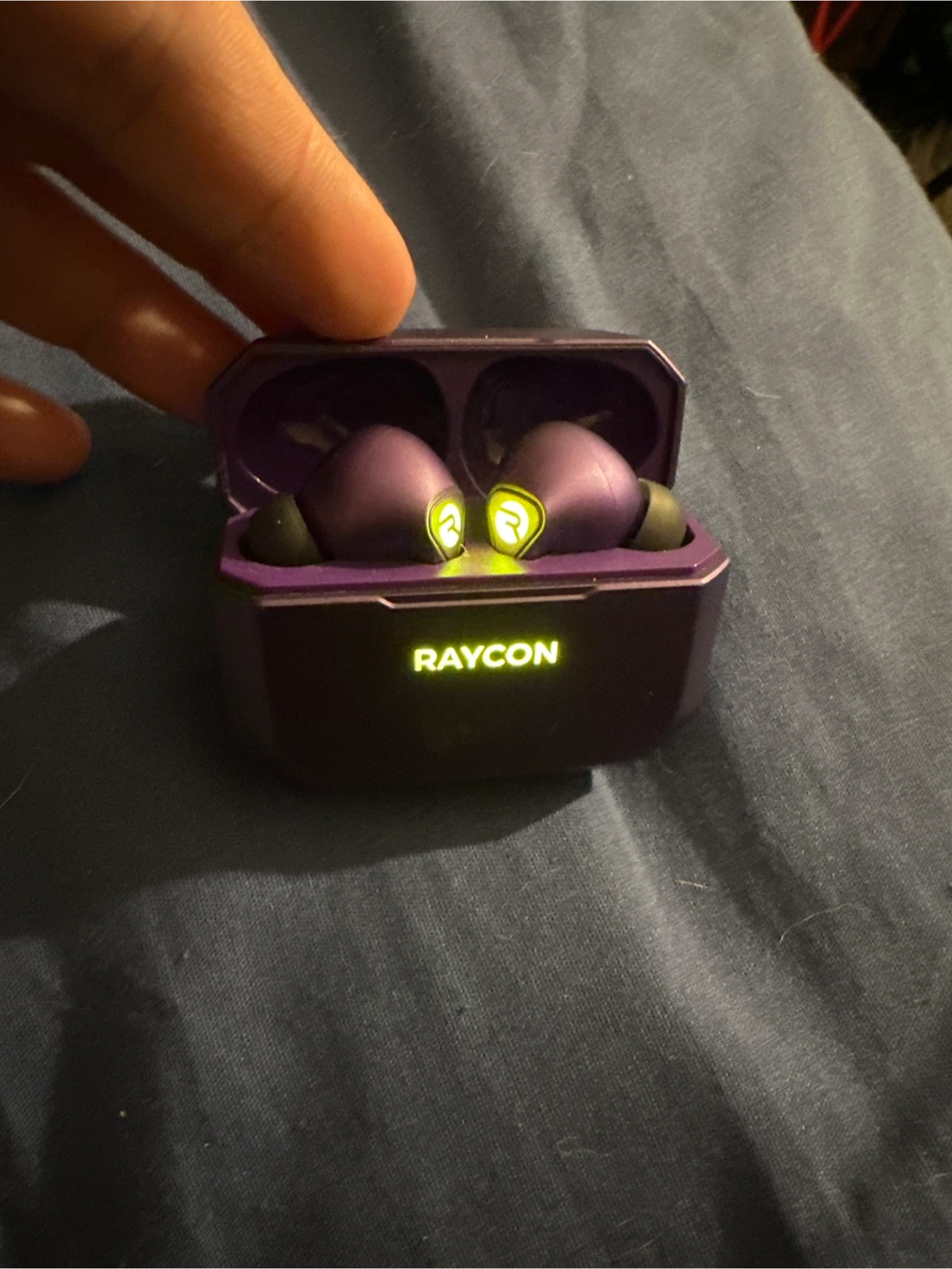 Raycon Wireless Earbuds Case - photo 2