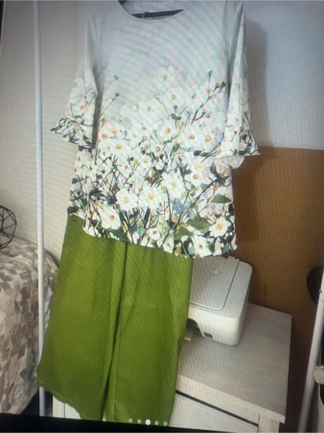 Ensemble chemisier et pantalon à motif floral