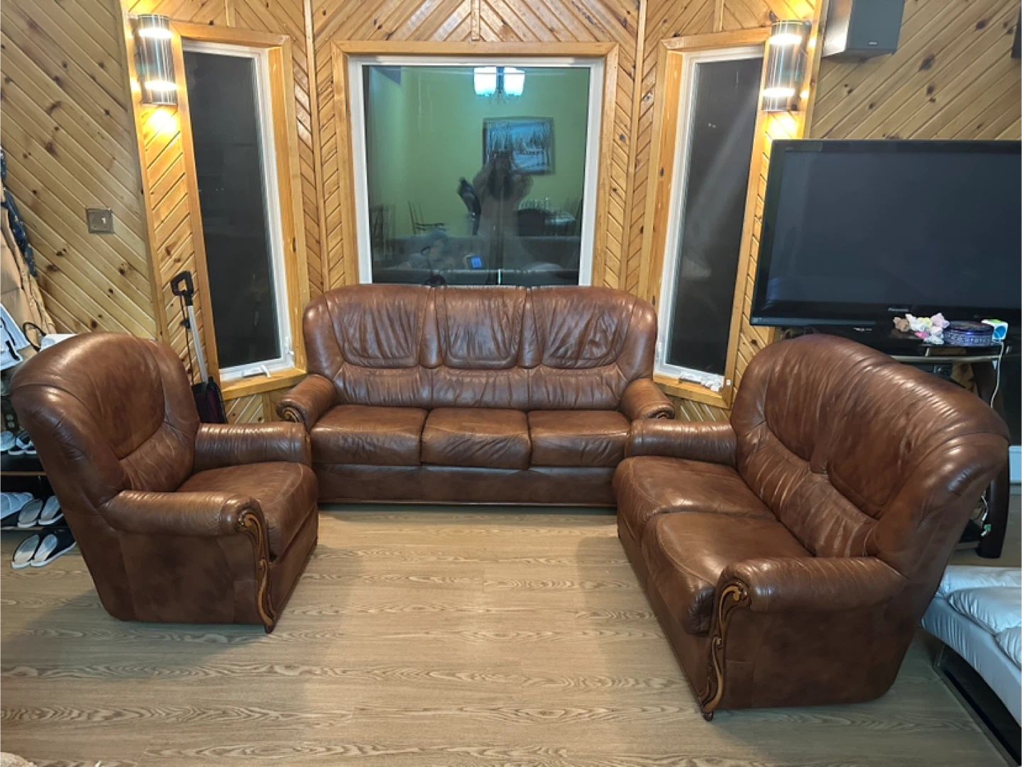Elegant Cognac leather Sofa Set (CAN DELIVER)
