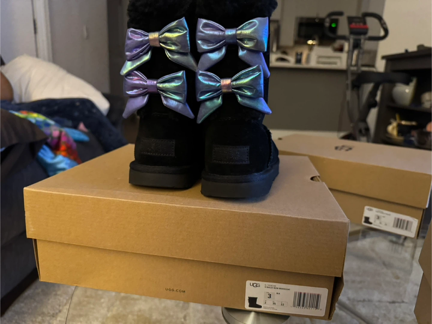 UGG K Bailey Bow Iridescent Boots Size 3 - photo 2