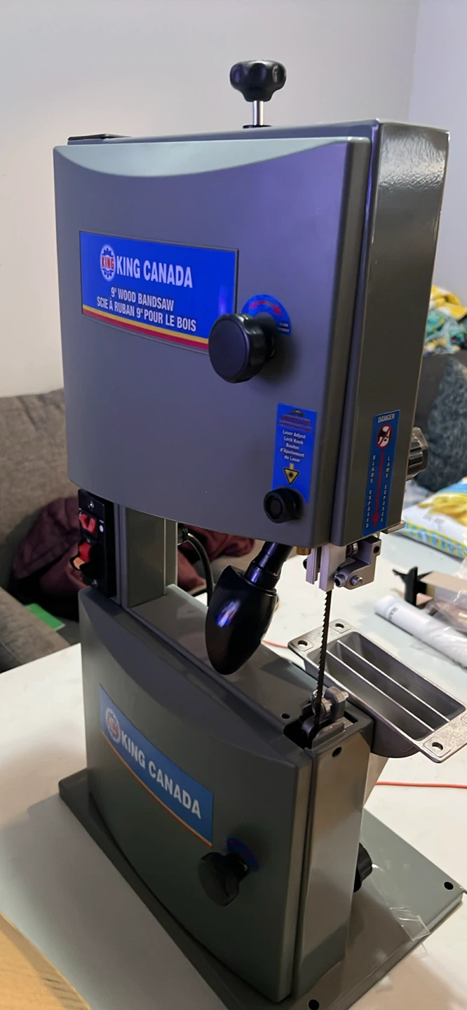 King Canada KC-902C 9" Wood Bandsaw With Laser