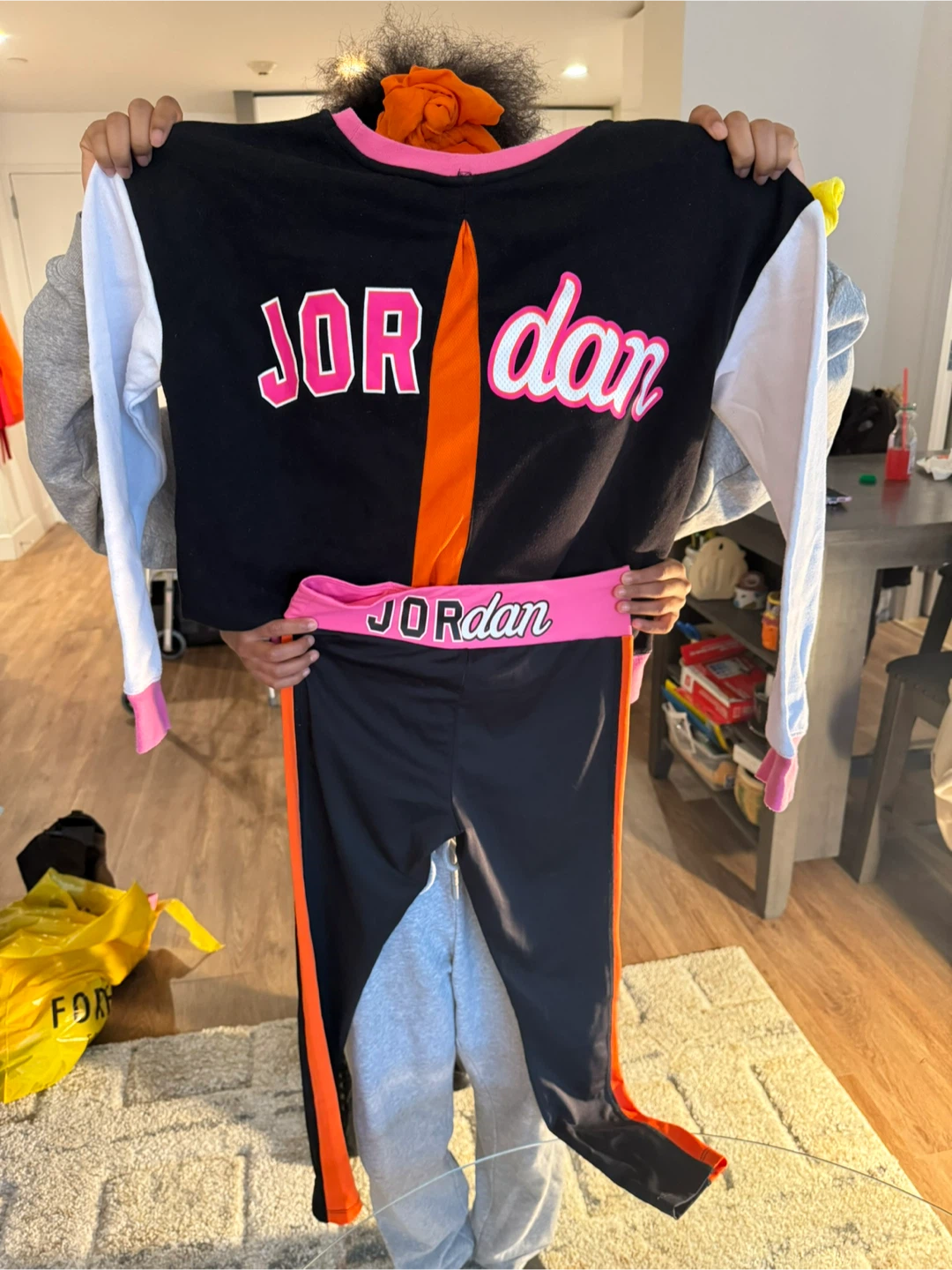 Jordan  jogging Set Size14-16 - photo 3