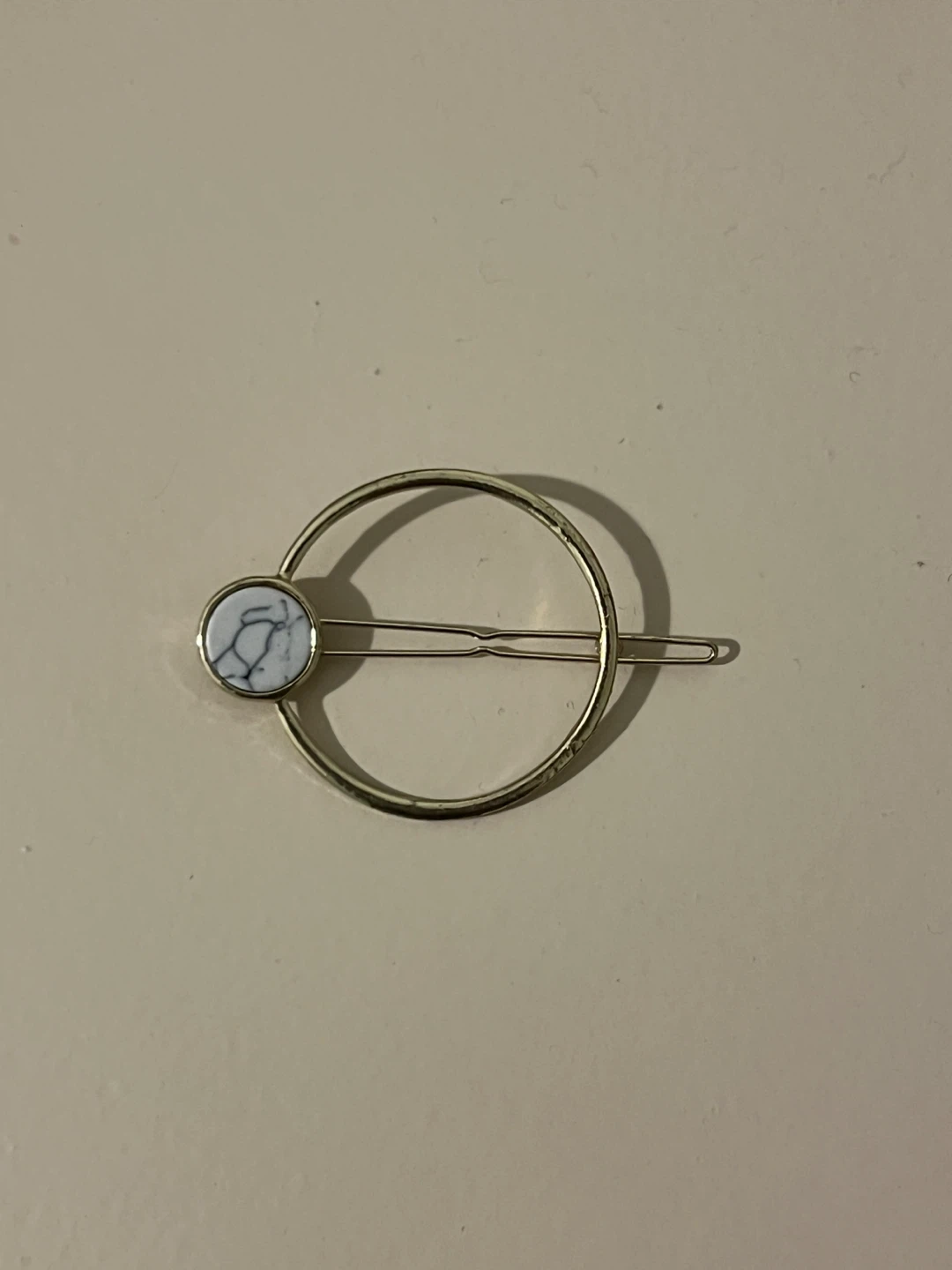 Circle Hair Clip with Marble Detail - photo 3