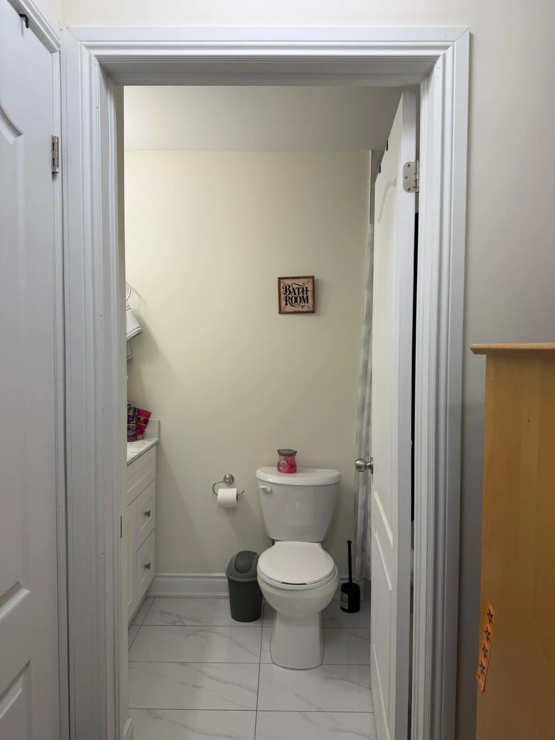 Master Bedroom for Rent - photo 3