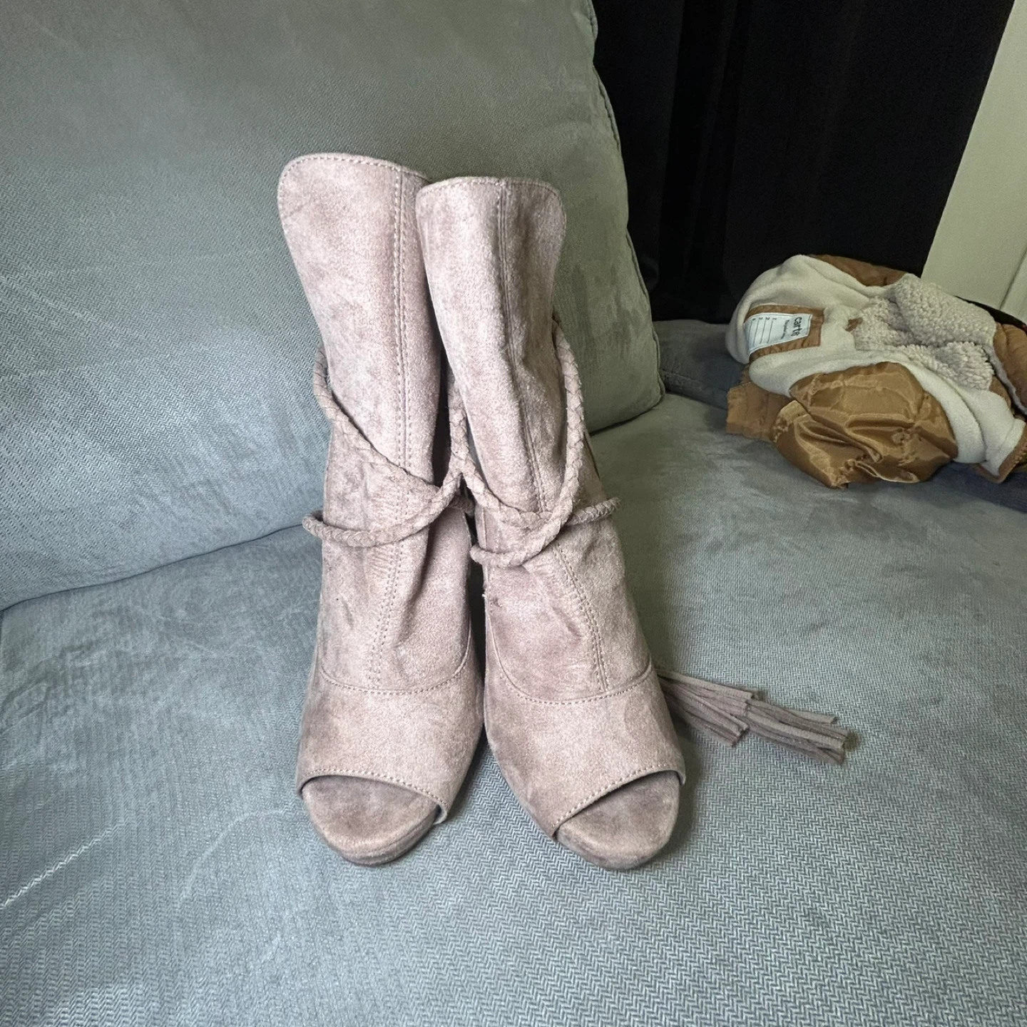 Size 5 Andrea booties - photo 3