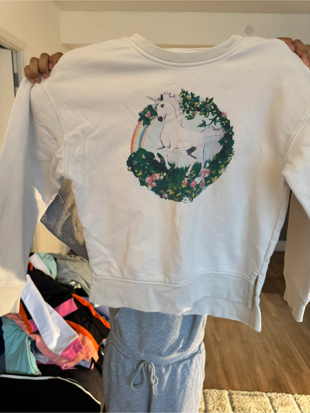 White Unicorn Graphic Sweatshirt - photo 4