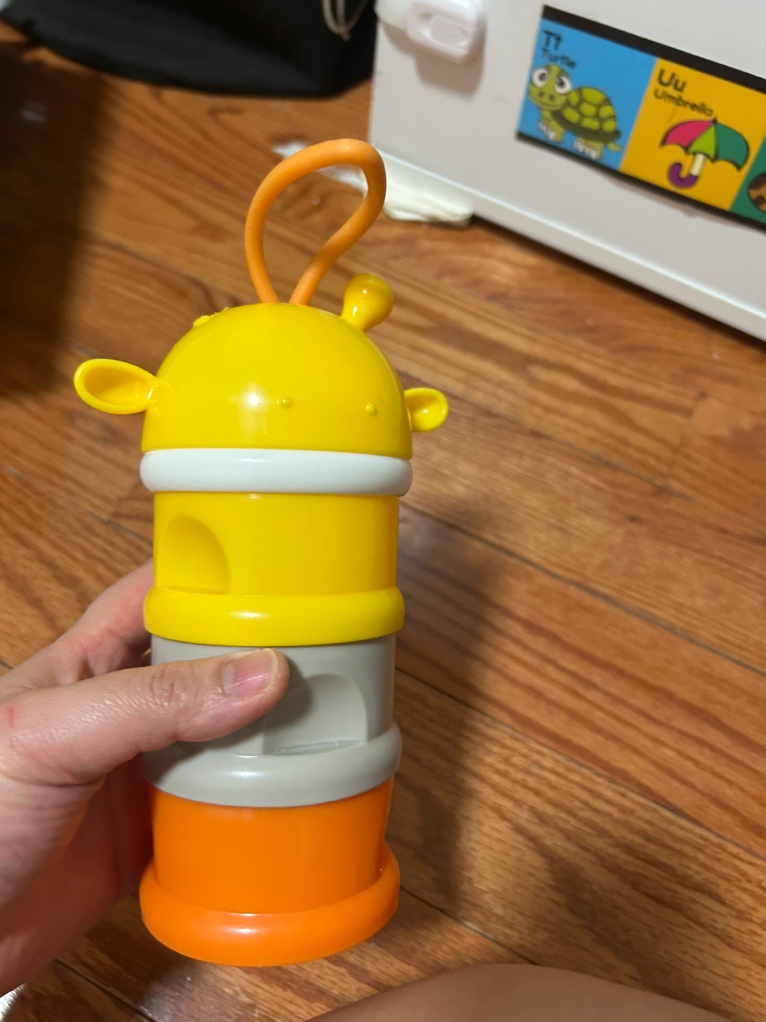 Stackable Snack Container Giraffe