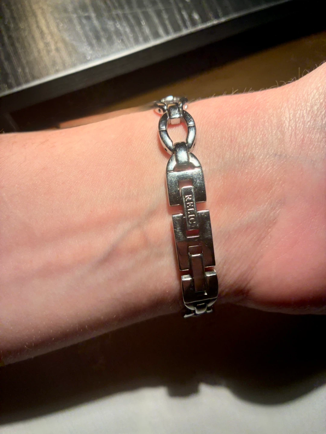 Relic Women's Silver Tone Blue Dial Bracelet Watch - photo 4