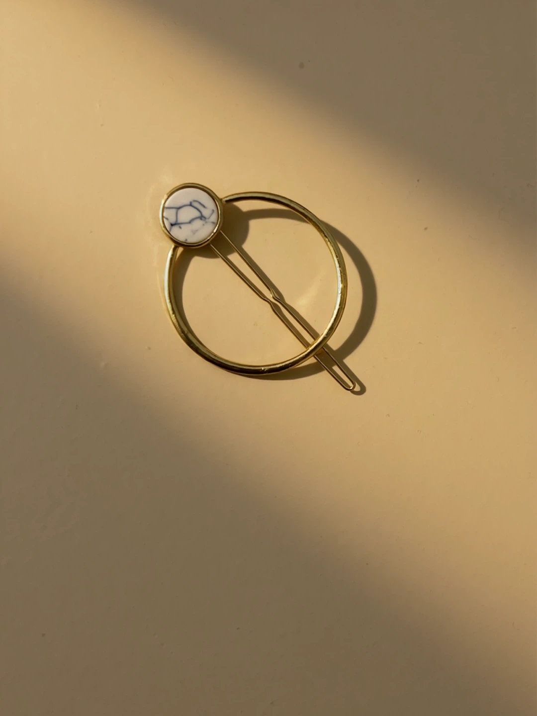 Circle Hair Clip with Marble Detail