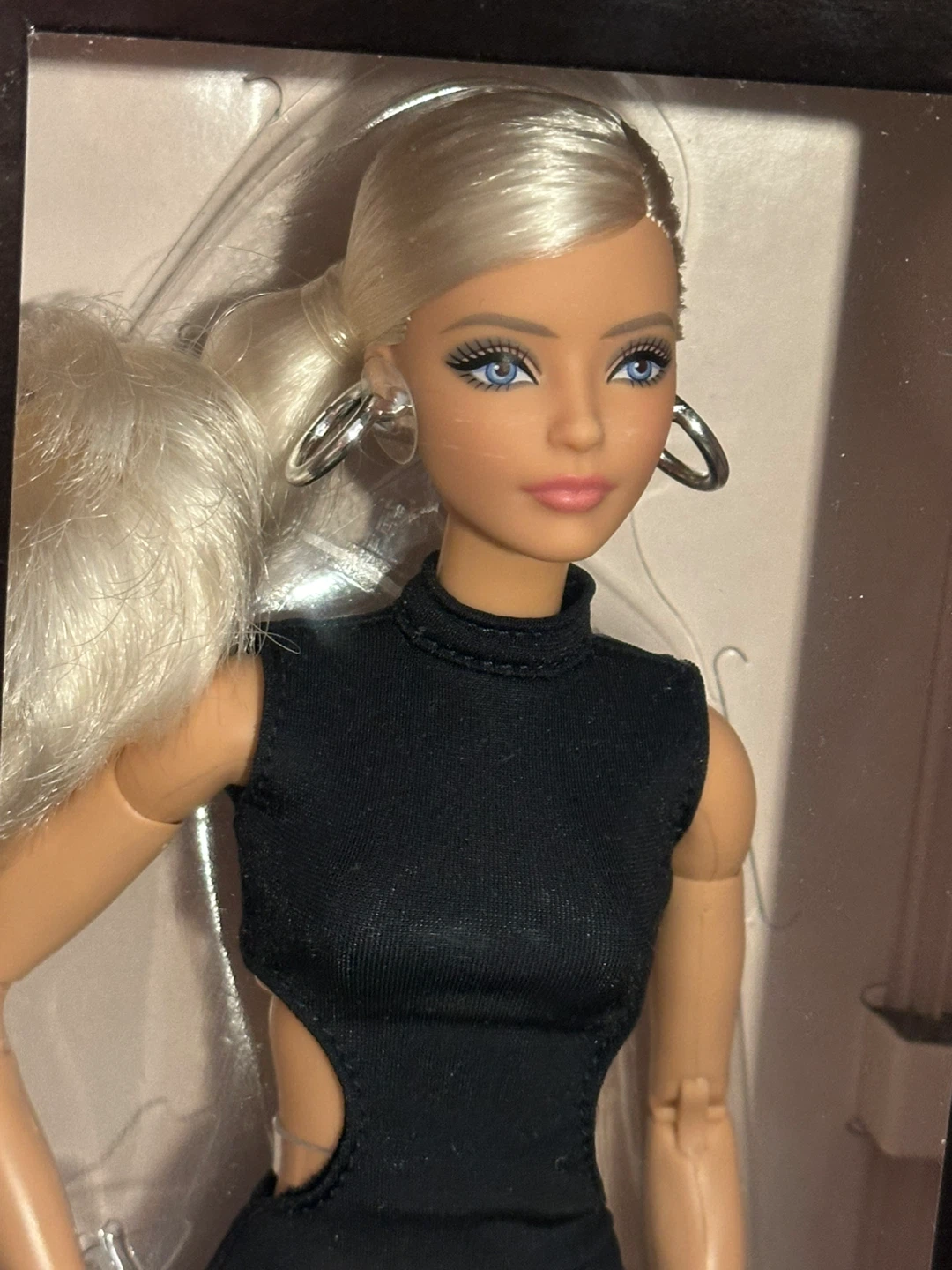 Brand New In Box Barbie Basics "Model 02" Doll - photo 2