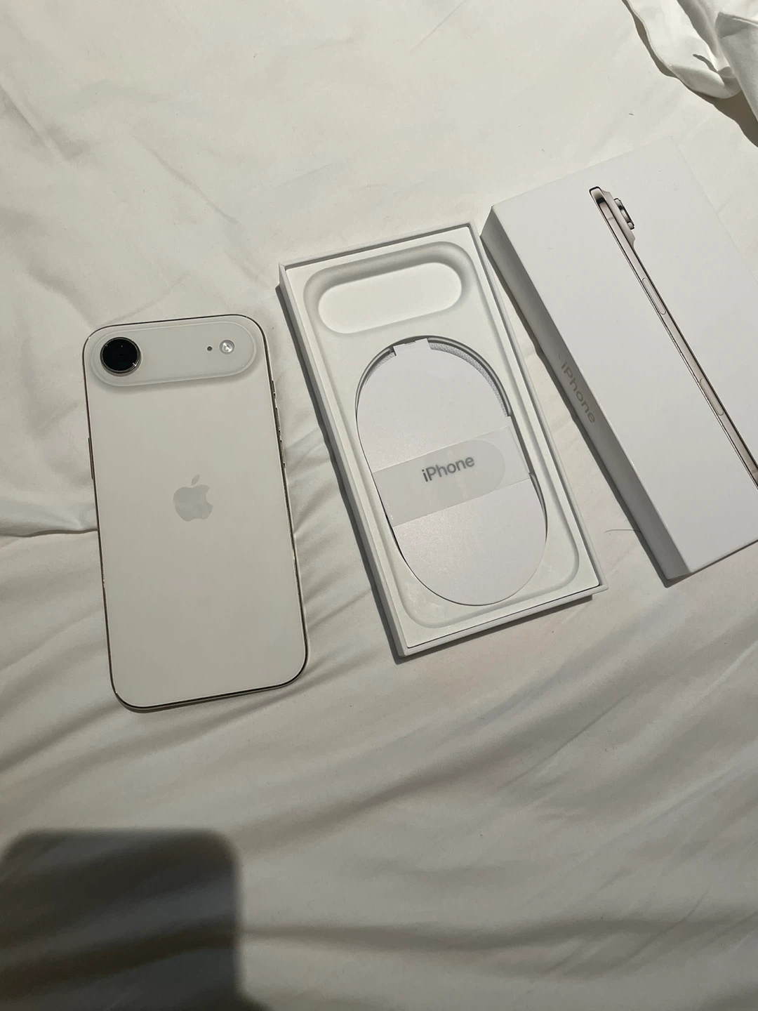 Apple i phone 17 Air 256GB light gold - photo 3