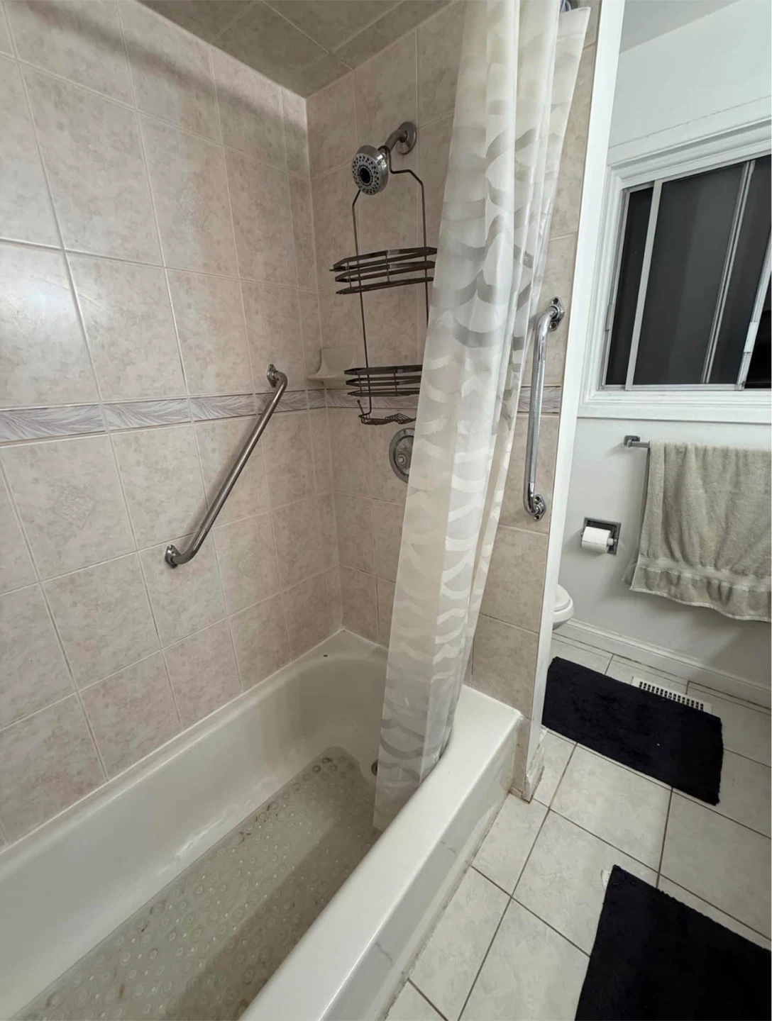 Room For Rent (READ DESCRIPTION) - photo 3