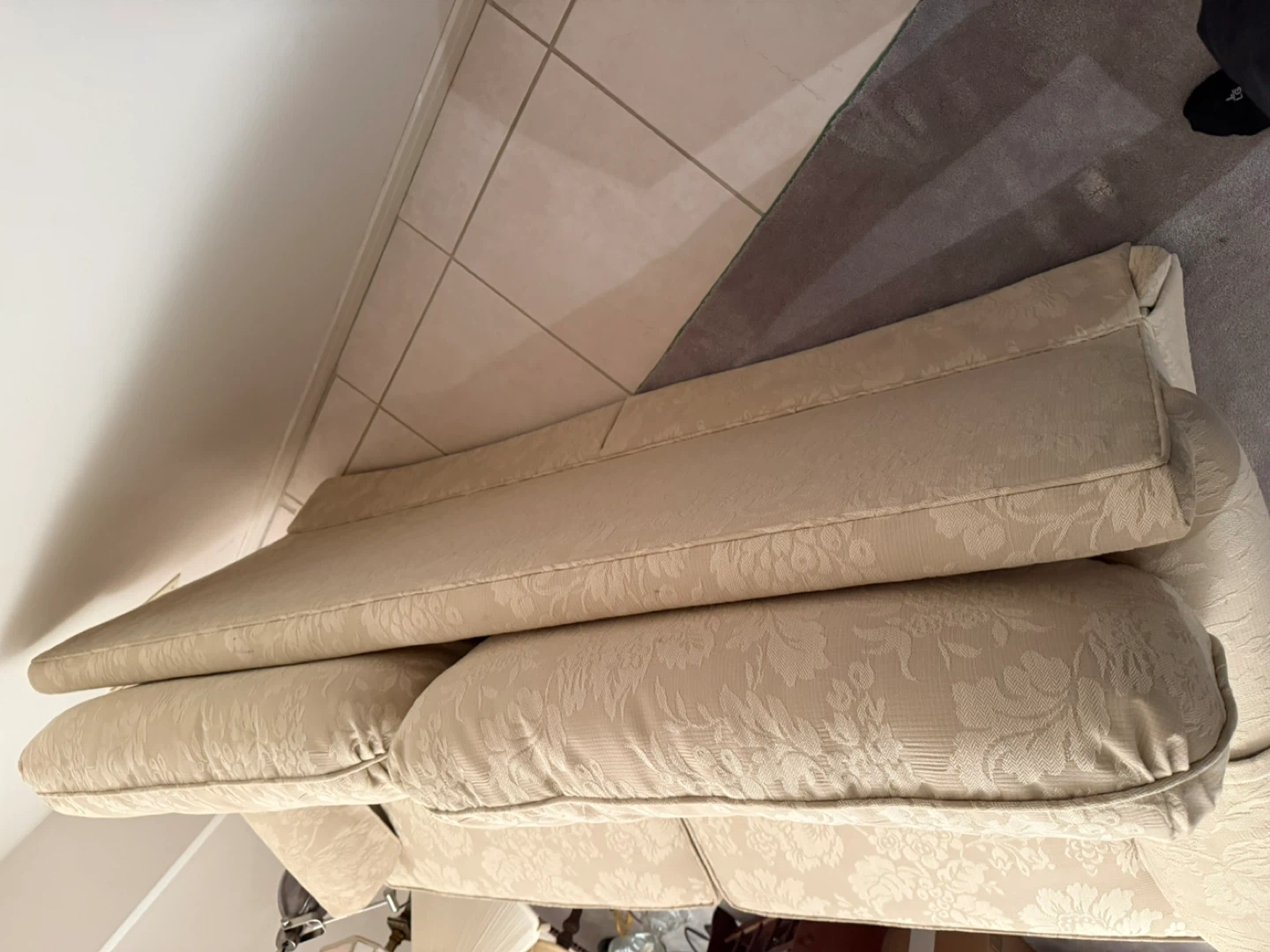 Estate Sale - Thomasville Traditional Loveseat - photo 3