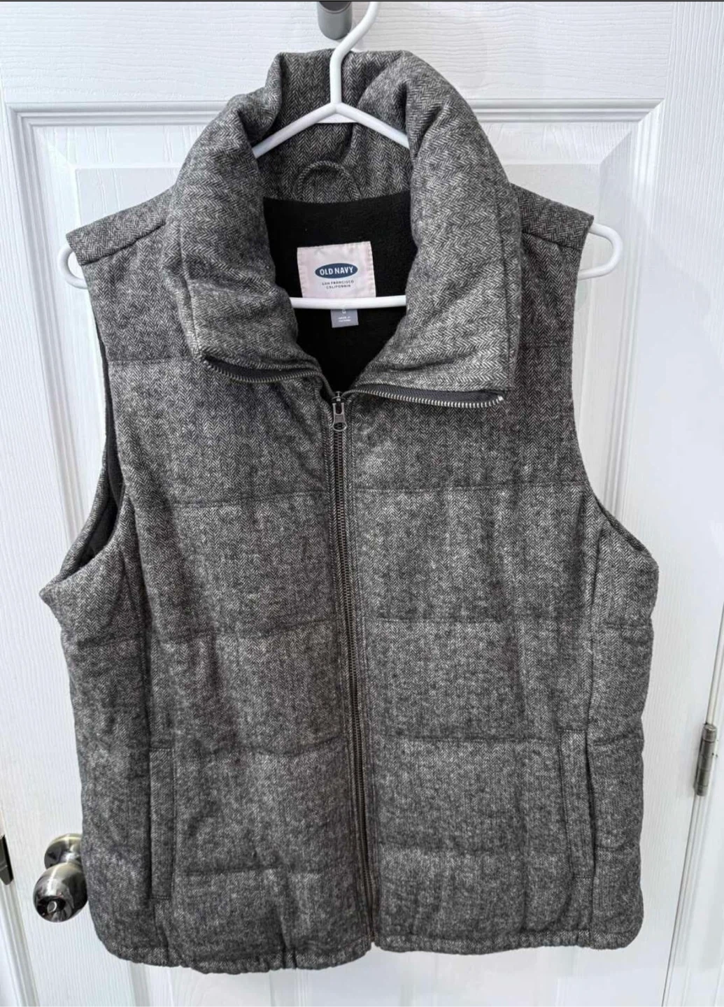 Old Navy large Puffer Vest