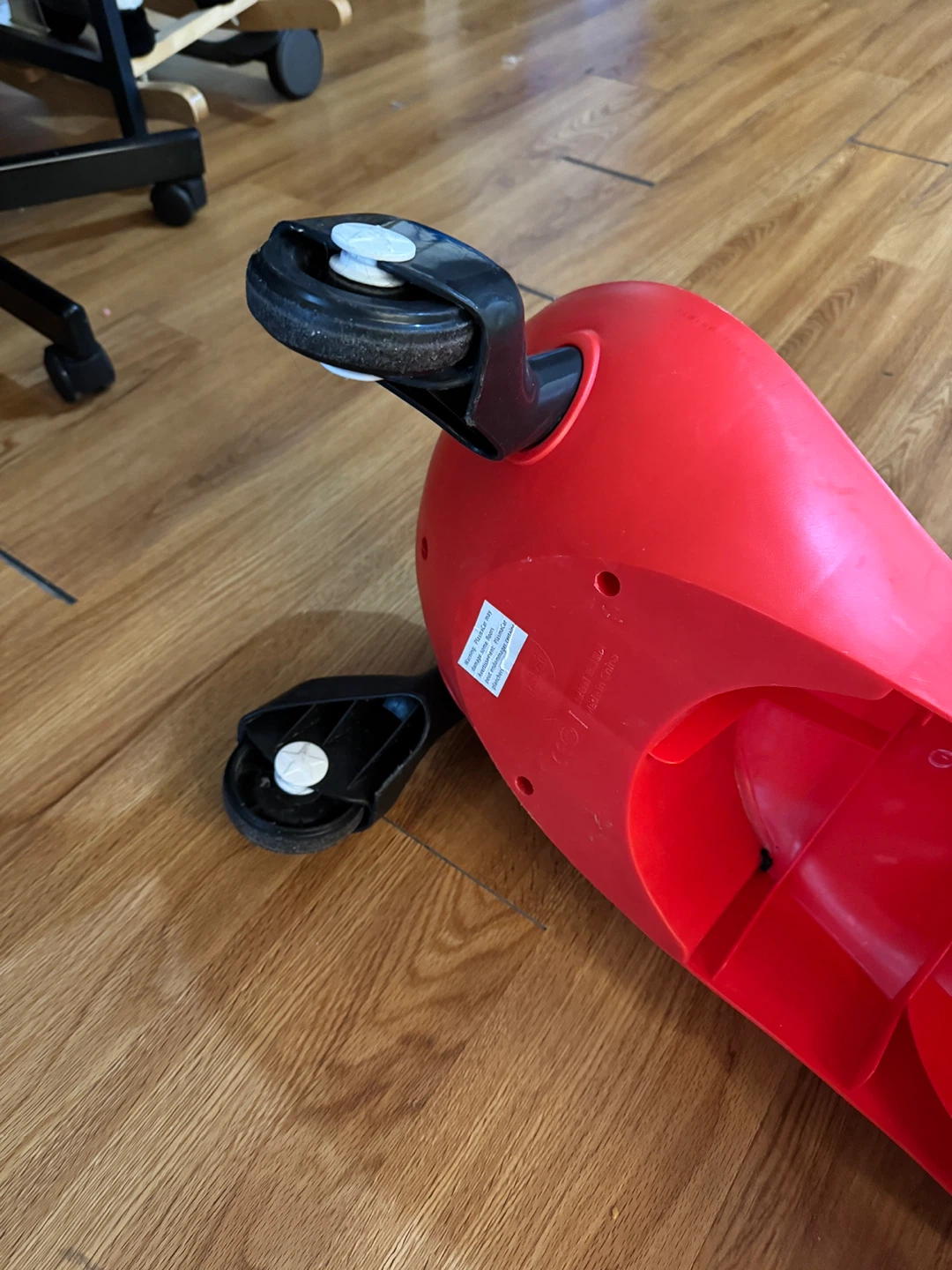 Red Plasmacar Ride On Toy - photo 3