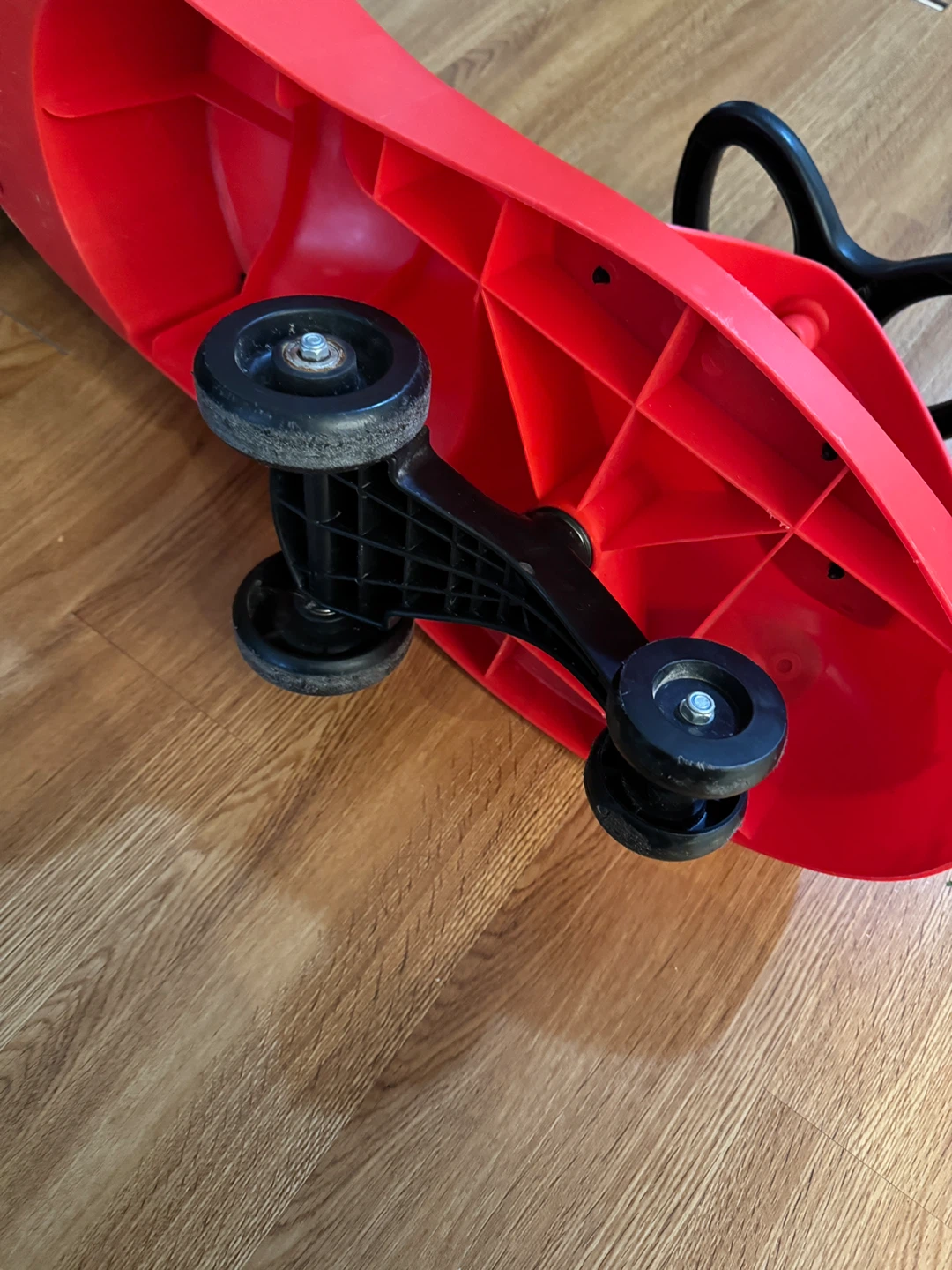 Red Plasmacar Ride On Toy - photo 4