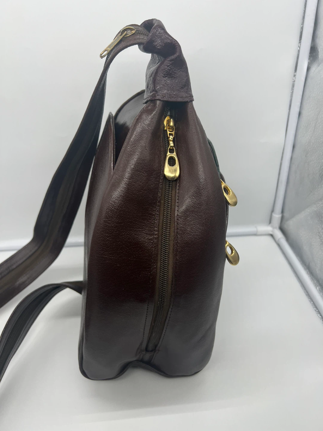 NADINE VINTAGE Made in Argentina Leather Backpack Sling Bag - photo 3