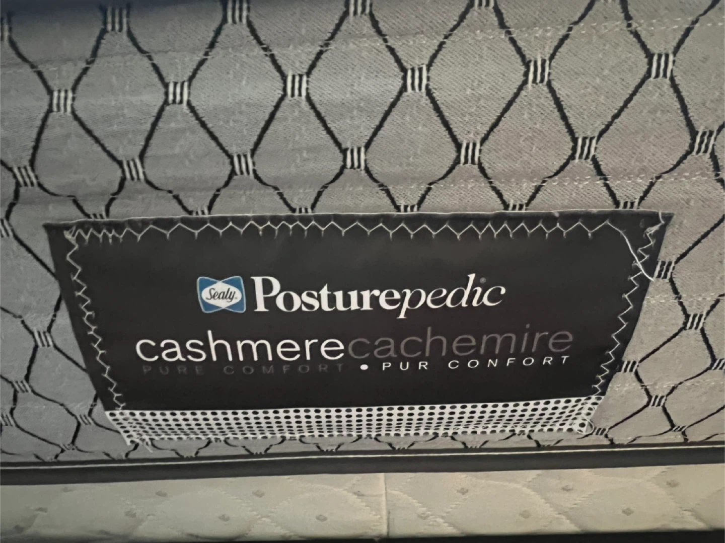 Sealy Posturepedic Cashmere Mattress - photo 3
