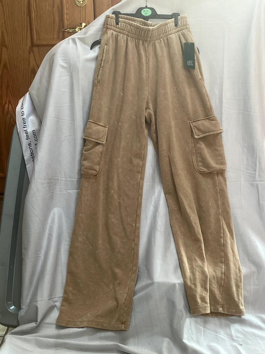 Wild Fable Women's Cargo Pants Tan Size Medium