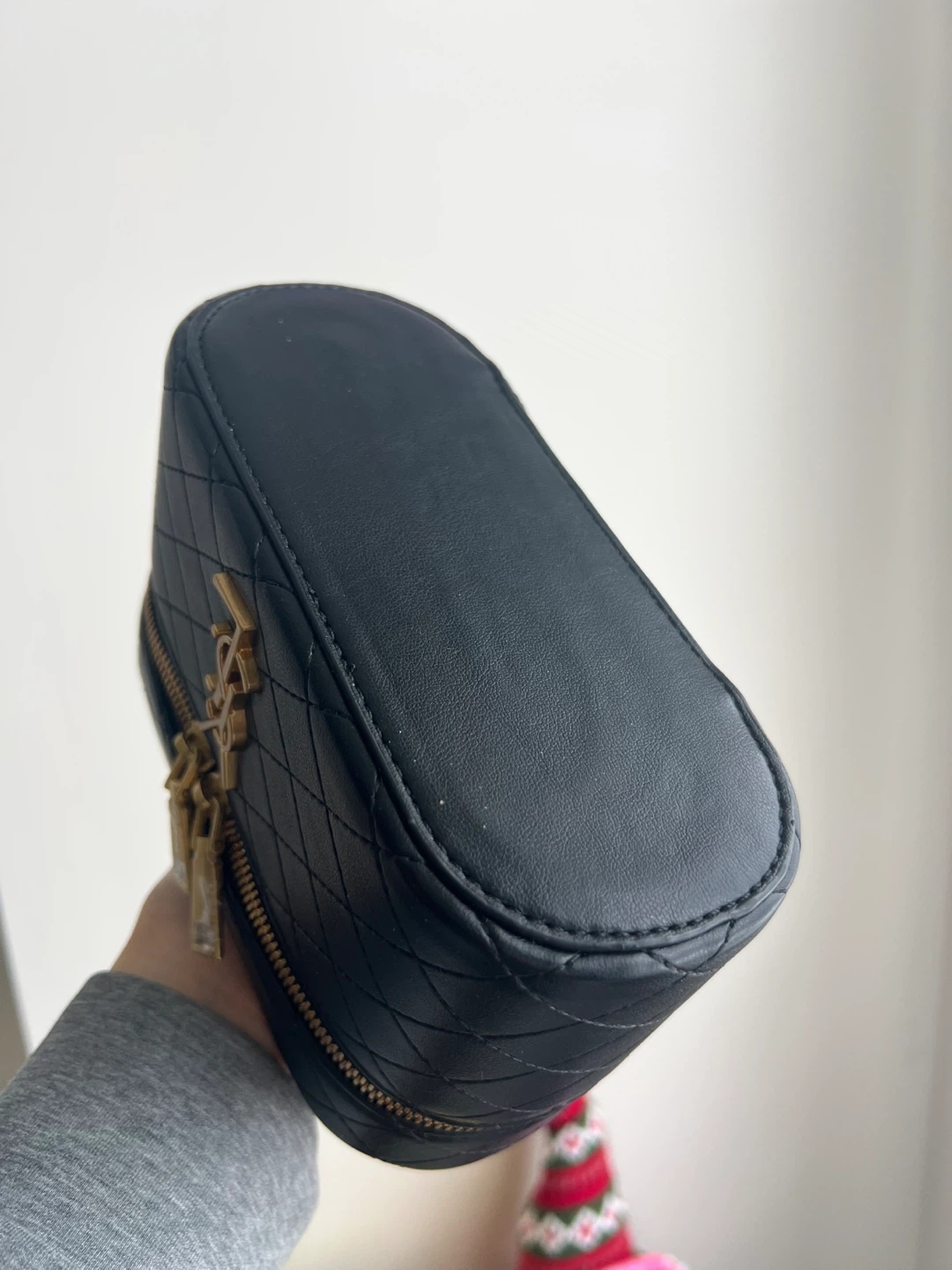 Black Quilted Vanity Case - photo 3