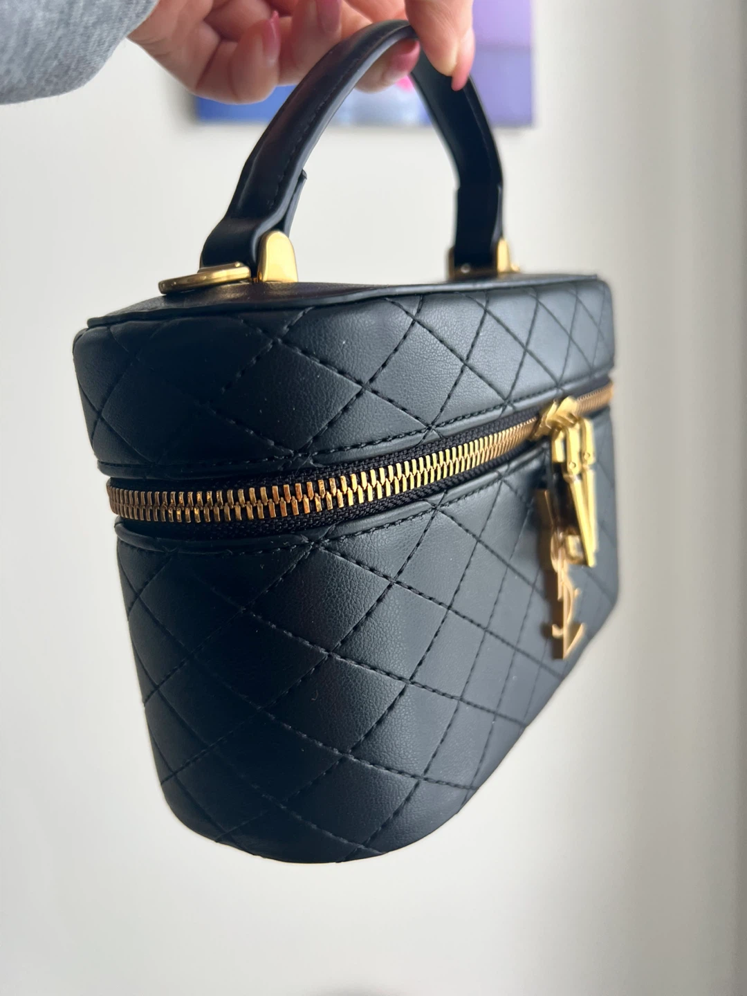 Black Quilted Vanity Case - photo 2