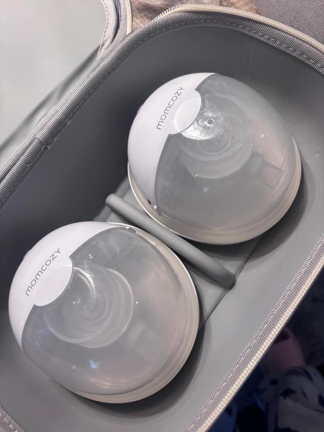 Momcozy Wearable Breast Pump - photo 3