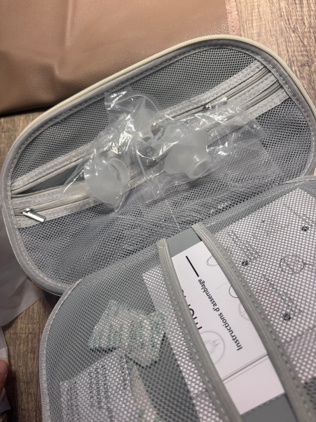 Momcozy Wearable Breast Pump - photo 2