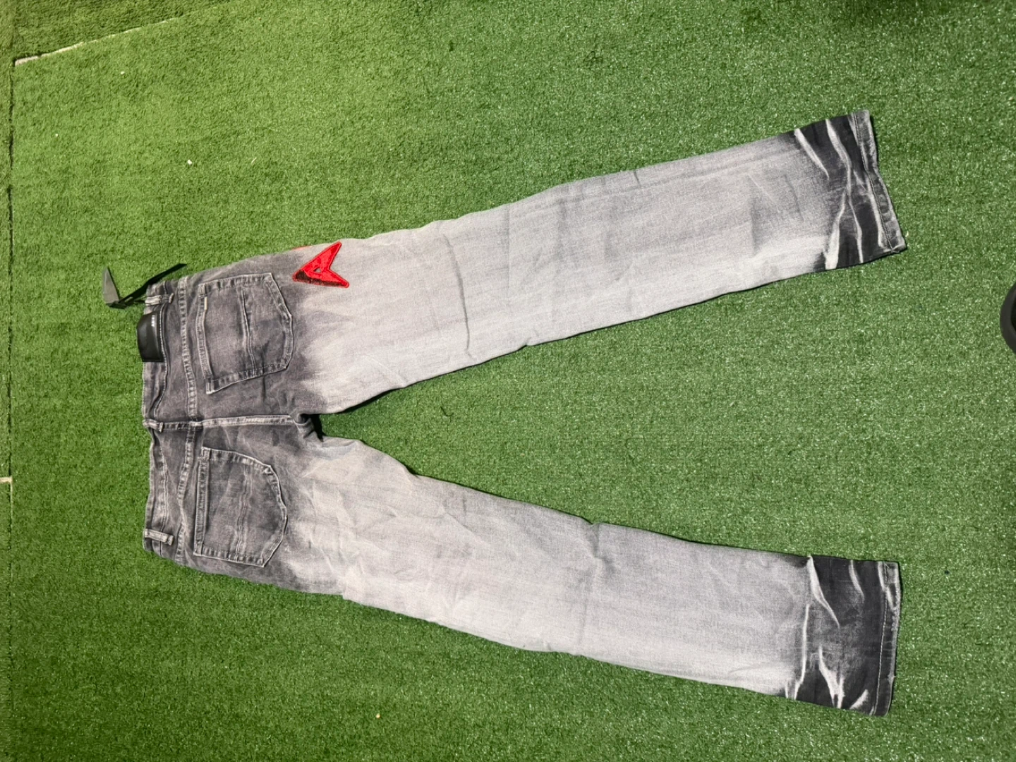 AMIRI Distressed Logo Jeans - photo 2