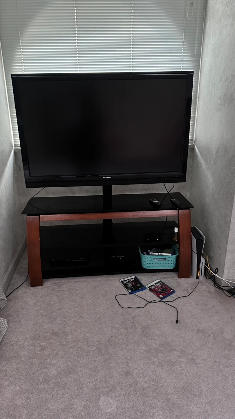 Sharp Aquos Flat Screen TV - photo 2