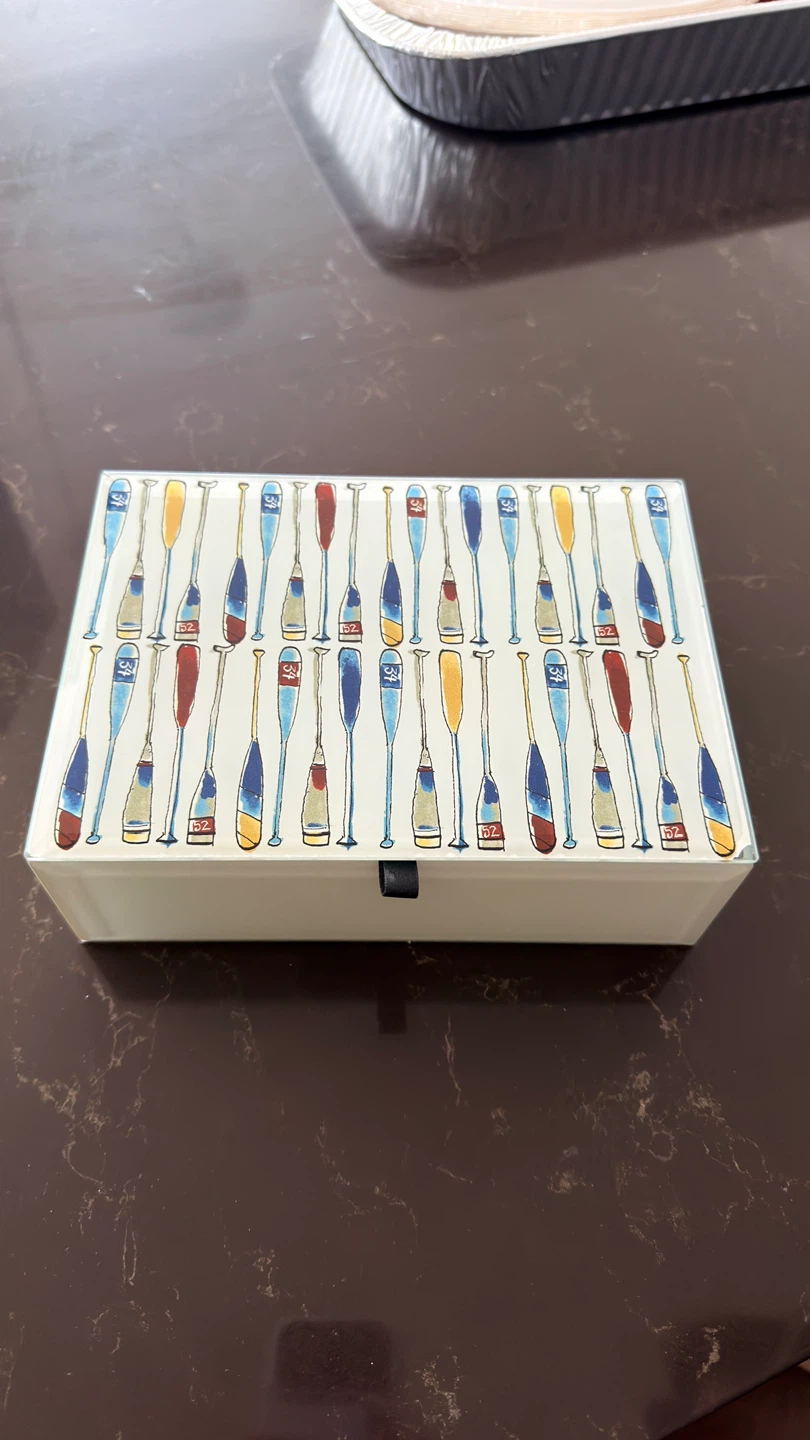Trinket Box with Paddle Design