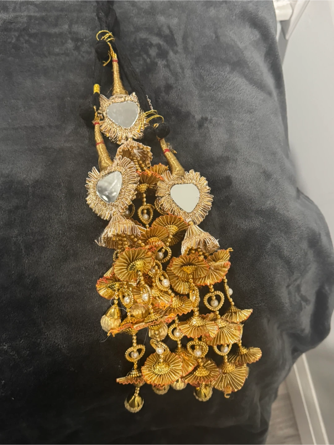 Golden Tassel with Mirrors and Beads (Prandi)