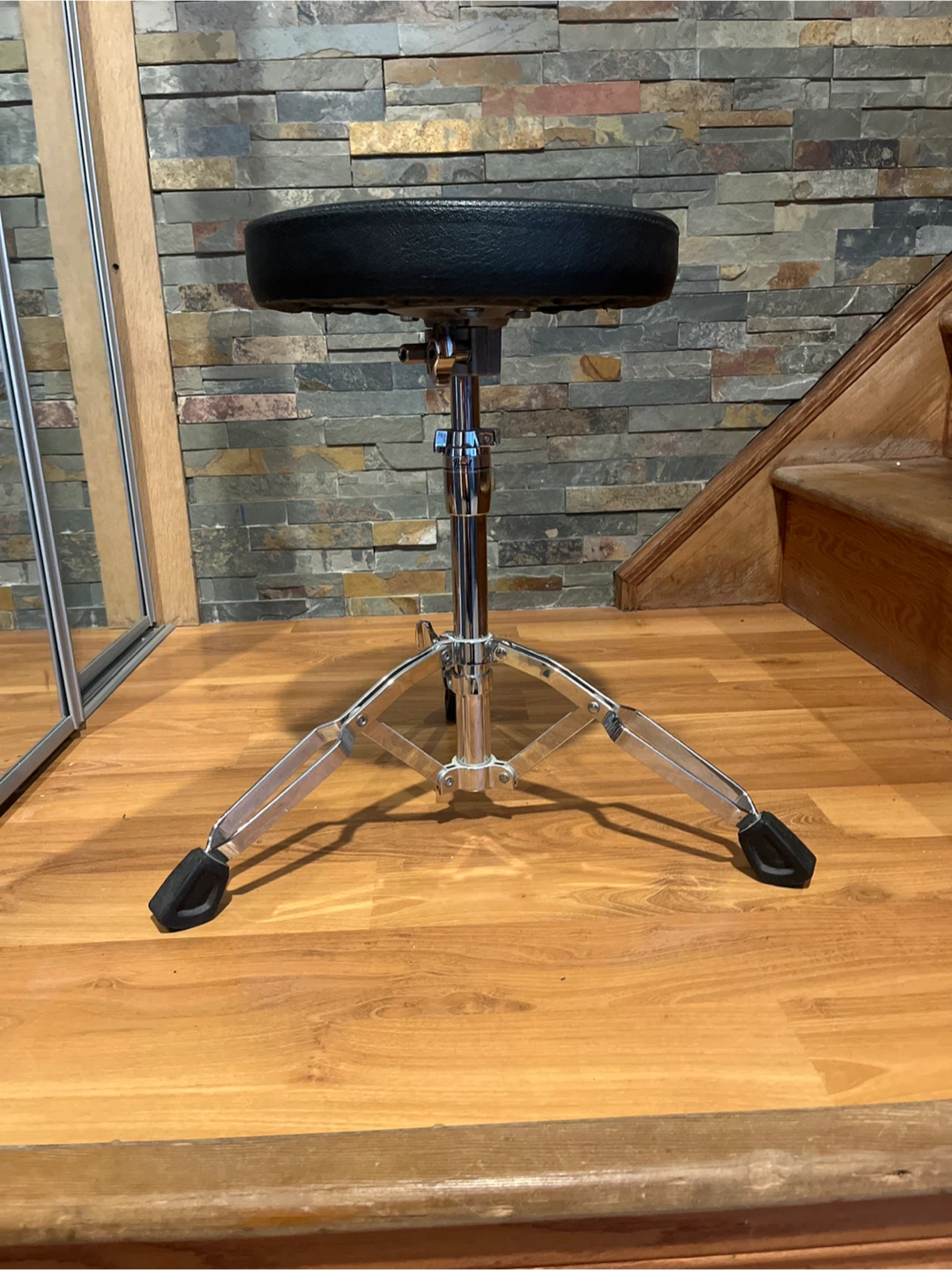 Pearl Drum Throne