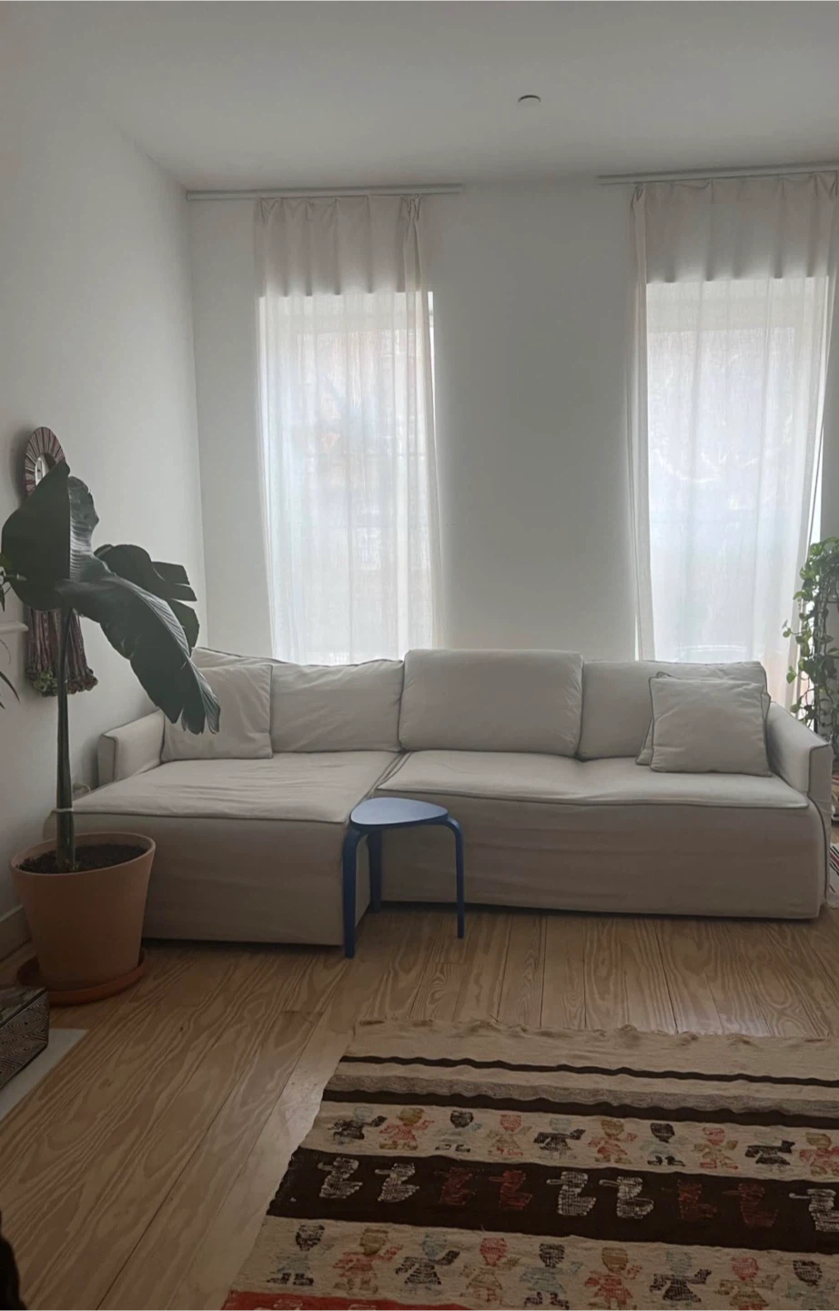 Crate & Barrel Sectional Sofa— Free Delivery Available 🚛💚 - photo 3