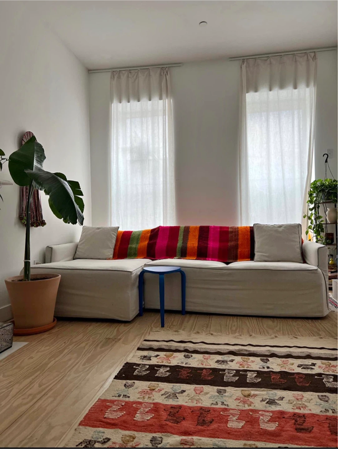 Crate & Barrel Sectional Sofa— Free Delivery Available 🚛💚