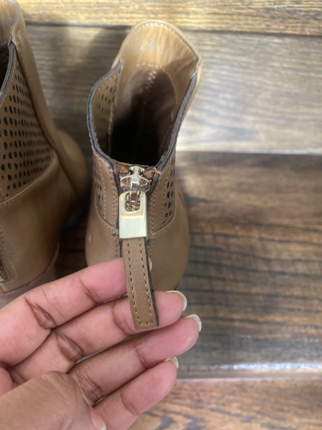Chic Tan ankle boots with block heels - size US 6.5 - photo 4
